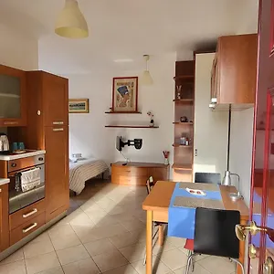 In Centro A , Pero Italia